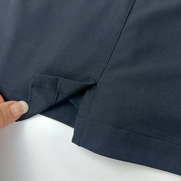 Under Armour Golf Tennis Wear Anytime Skort. . Size 6. Black. With Undershorts. - Picture 3 of 9